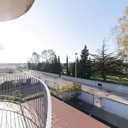 Apartament Comi *